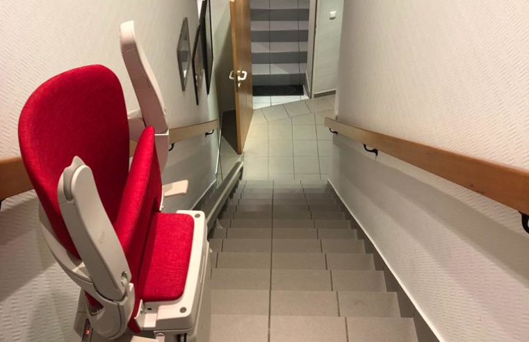 Worauf Sie beim Kauf eines Treppenliftes achten sollten